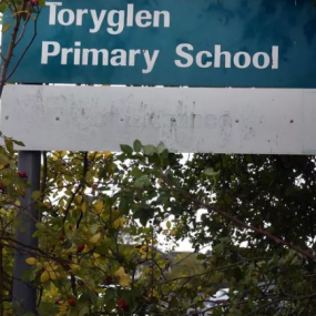 Toryglen 小学检查中发现的改进领域多于优势